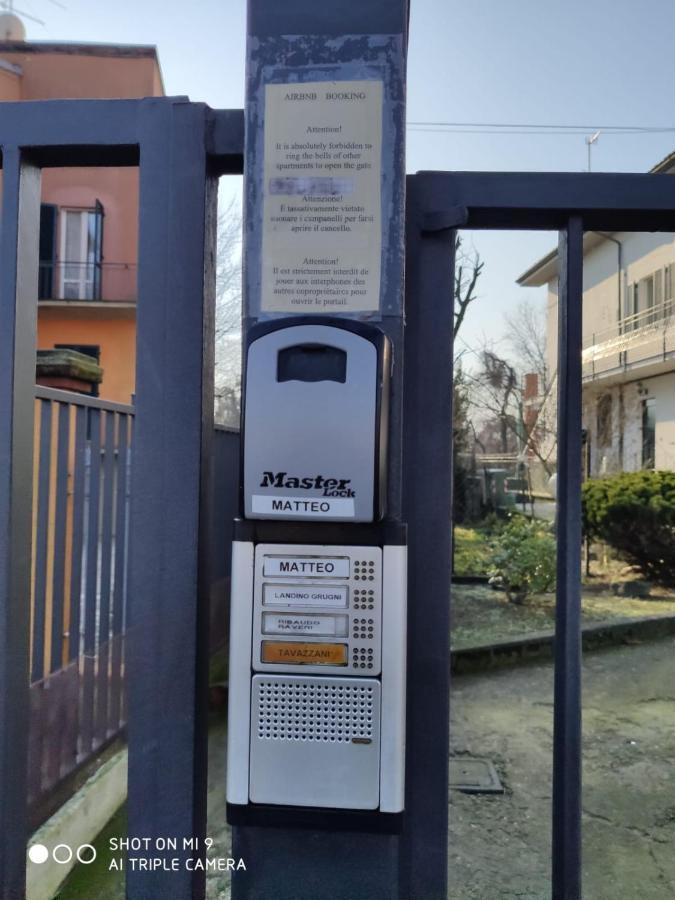 Appartement Domus Lungo Ticino à Pavie Extérieur photo