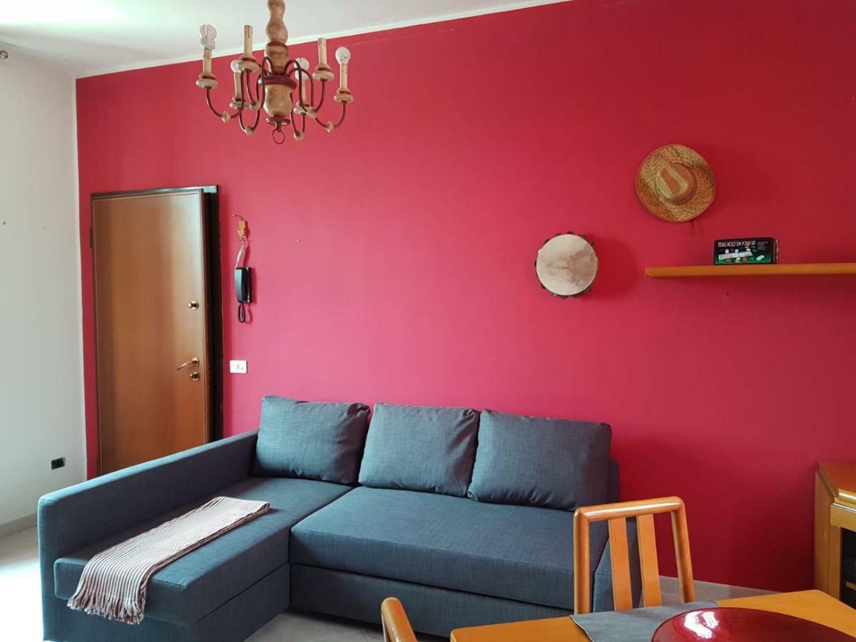 Appartement Domus Lungo Ticino à Pavie Extérieur photo